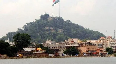 राँची पहाड़ी मंदिरः भारत का एकमात्र मंदिर, जिसके शिखर पर लहराता है तिरंगा 1 Ranchi Pahari Temple The only temple in India on whose summit the tricolor flutters 4