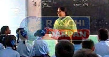 अविवाहित शिक्षिकाएं न घबड़ाएं, शादी के बाद ससुराल में होगी पोस्टिंग