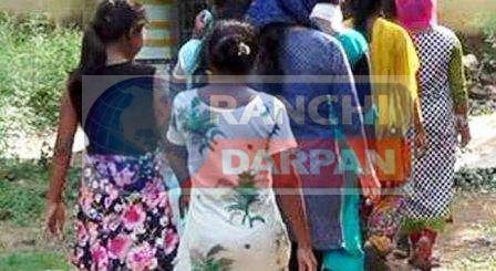 मानव तस्करी का बड़ा खुलासा: दिल्ली की पूजा एक लड़की पर देती है 20 हजार की दलाली