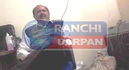 यौन शोषण के आरोपी डीएवी कपिलदेव स्कूल के प्रिंसिपल की गिरफ्तारी को लेकर पुलिस रेस