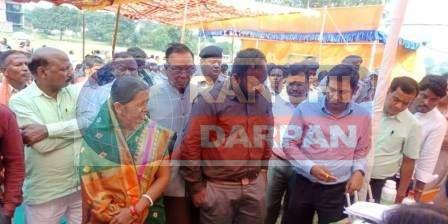 प्रमंडलीय आयुक्त की उपस्थिति में आपकी सरकार आपके द्वार शिविर का आयोजन