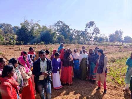 MNREGA commissioner reviewed the progress of development schemes in Nagdi block 5