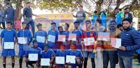 नेहरू युवा केन्द्र राँची का दो दिवसीय प्रखंड स्तरीय खेल प्रतियोगिता का समापन, FC बंगलाटोला टीम बना चैंपियन