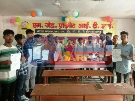 ओरमांझी के नक्सल प्रभावित ग्रामीण क्षेत्र में खोले गए एमजेड आईटीआई केन्द्र का बेहतर असर 1 Better effect of MZ ITI center opened in Naxal affected rural area of Ormanjhi