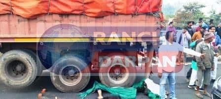 ओरमांझी-चुटूपालू घाटी में हुए सड़क हादसे में 4 लोगों की मौत, कई जख्मी 1 4 people died many injured in a road accident in Ormanjhi Chutupalu valley 1