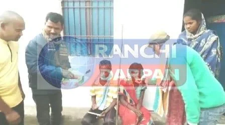 उत्तरकाशी टनल में फंसे मजदूरों के निकलने की खबर से खुशी की लहर, ओरमांझी के भी हैं 3 मजदूर 2 Wave of happiness due to the news of rescue of laborers trapped in Uttarkashi Tunnel 3 laborers are also from Ormanjhi 11