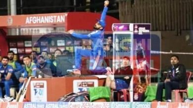 सुपरमैन की तरह छलांग लगाते हुए कोहली ने बचाए 5 रन, धांसू फील्डिंग से छीनी जीत 10 क्रिकेट टीम के स्टार खिलाड़ी विराट कोहली अफगानिस्तान के खिलाफ