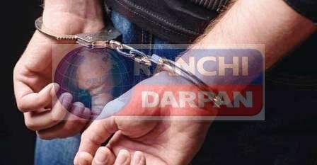 पुलिस ने 20 करोड़ गबन मामले में पीएचईडी कर्मी को 51 लाख कैश के साथ दबोचा