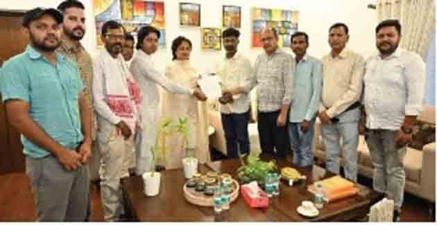 The team of Ranchi Press Club met Kalpana Soren and even asked for 'bar lines'!
