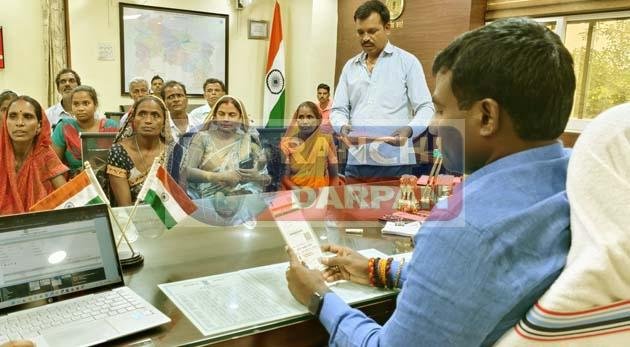 Ranchi DC Janta Darbar: त्वरित समाधान से पीड़ितों के चेहरों पर दिखा मुस्कान