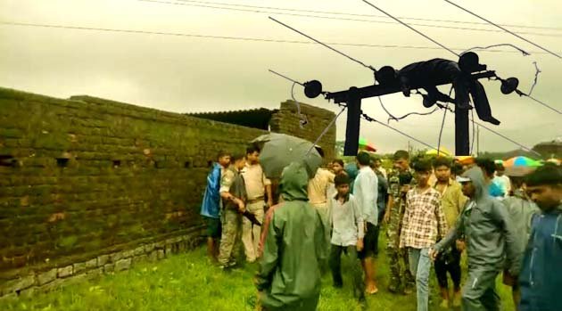 An electrician was reduced to ashes by 11000 volt current in Anandi of Ormanjhi