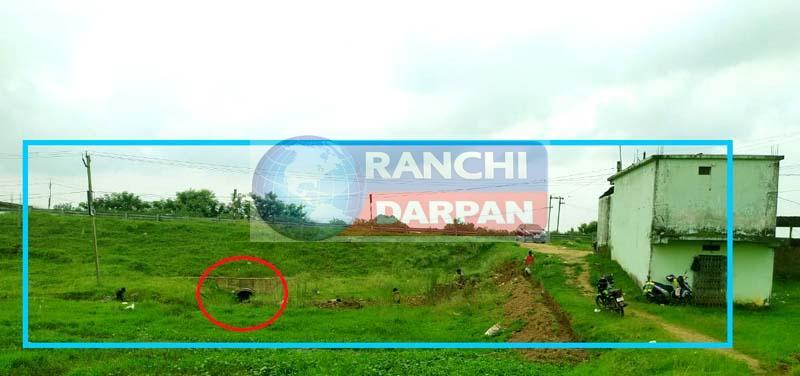 राँची DC और कांके CO से ग्रामीणों की गुहार, इस तबाही से बचाईए सरकार