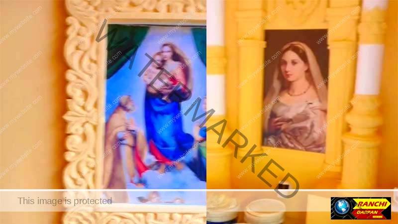 दुर्गा पूजा पंडाल को चर्च का रूप सद्भाव की मिसाल या धार्मिक भावनाओं का मजाक? 1 Durga Puja pandal disguised as a church An example of harmony or a mockery of religious sentiments 3