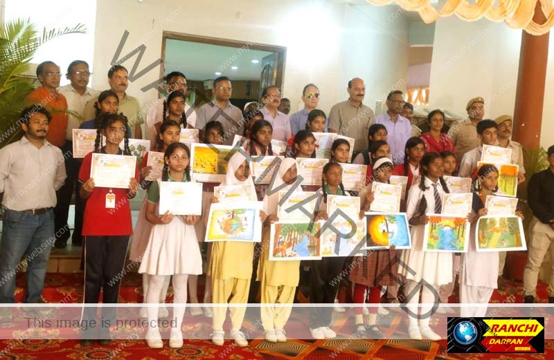 भगवान बिरसा जैविक उद्यानः ए-वन पब्लिक स्कूल की छात्राओं ने फिर दिखाया कमाल 1 Bhagwan Birsa Biological Park A One Public School students once again showcased their talent 2