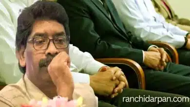 झारखंड में कमी के बावजूद ऐसे अफसरों को बैठाकर खिला रही है हेमंत सरकार! 1 Despite the shortage in the state the Hemant government is keeping such officers sitting and feeding them