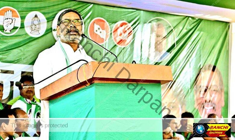 Ghatsila by election Hemant Soren calls BJP candidate a stray bull and says