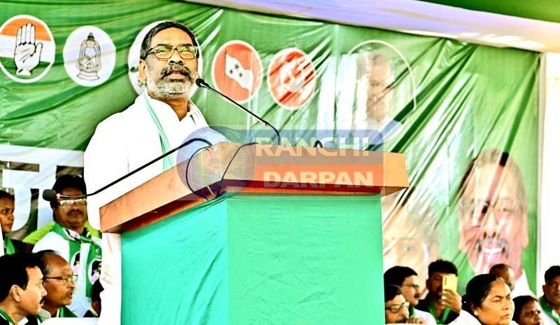 घाटशिला उप चुनावः हेमंत सोरेन ने भाजपा प्रत्याशी को बताया ‘भटका बैल’ और कहा…