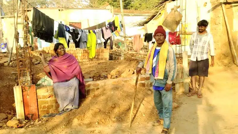 फुटबॉल गर्ल बनी ओरमांझी की अनुष्का मुंडा, बनाई राष्ट्रीय पहचान 3 Anushka Munda from Ormanjhi has become a football star earning national recognition 1