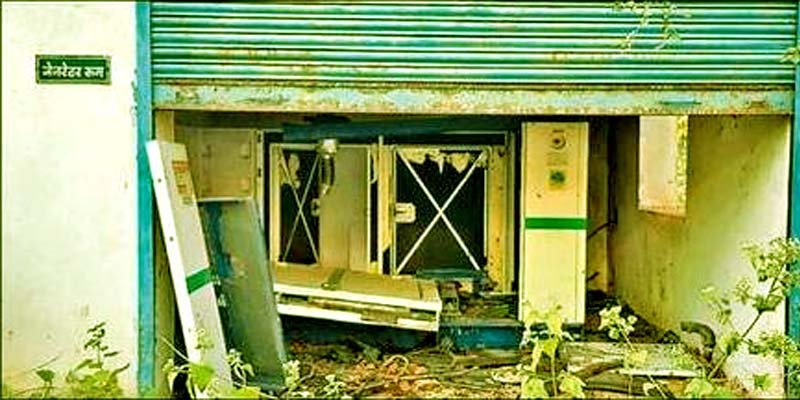 झारखंड की एकमात्र सीड प्रोसेसिंग यूनिट बना खंडहर, कल-पुर्जे हुए गायब 2 Jharkhand only seed processing unit has turned into a ruin and its parts have gone missing 1