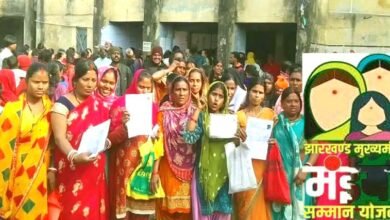 Maiyan Samman Scheme Entry gate closed exit door open new women are waiting for a welcome