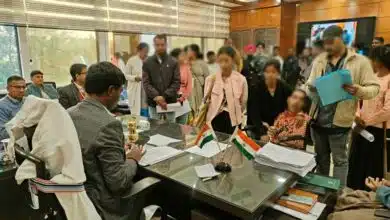 रांची DC जनता दरबार: सोशल मीडिया पोस्टिंग पारदर्शिता या गोपनीयता का जोखिम? 9 Ranchi DC public grievance redressal session Social media posting transparency or a risk to privacy 2