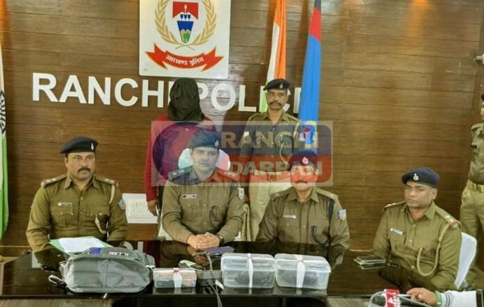 बालूमाथ से रांची तक अफीम की खेप, पहली ही डील में धरा गया तस्कर बालूमाथ से रांची तक अफीम की खेप, पहली ही डील में धरा गया तस्कर