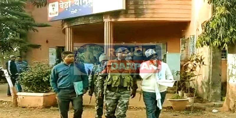 बेड़ो थाना में 10 हजार रुपए घूस लेते रंगे हाथ गिरफ्तार हुआ सब इंस्पेक्टर बेड़ो थाना में 10 हजार रुपए घूस लेते रंगे हाथ गिरफ्तार हुआ सब इंस्पेक्टर