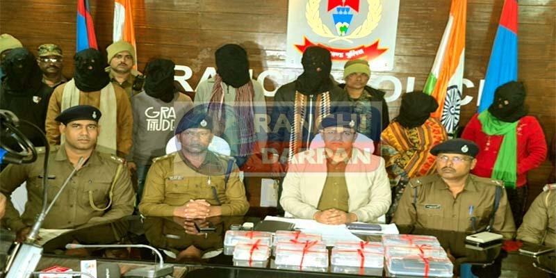 16 लाख का ब्राउन शुगर जब्त, धंधे में पूरा परिवार संलिप्त, 3 महिला समेत 7 धराए