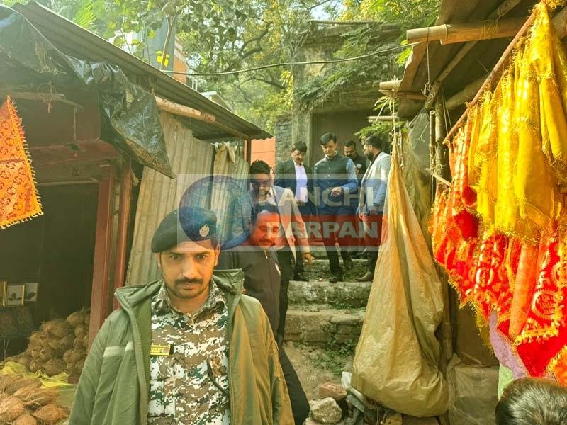 पहाड़ी मंदिर की 27 एकड़ भूमि की होगी मापी, अतिक्रमण पर चलेगा बुलडोजर 1 The 27 acres of land belonging to the hill temple will be surveyed and encroachments will be removed with bulldozers 2