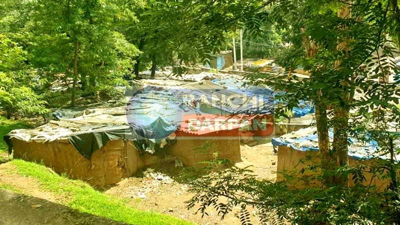 पहाड़ी मंदिर की 27 एकड़ भूमि की होगी मापी, अतिक्रमण पर चलेगा बुलडोजर 3 The 27 acres of land belonging to the hill temple will be surveyed and encroachments will be removed with bulldozers 3