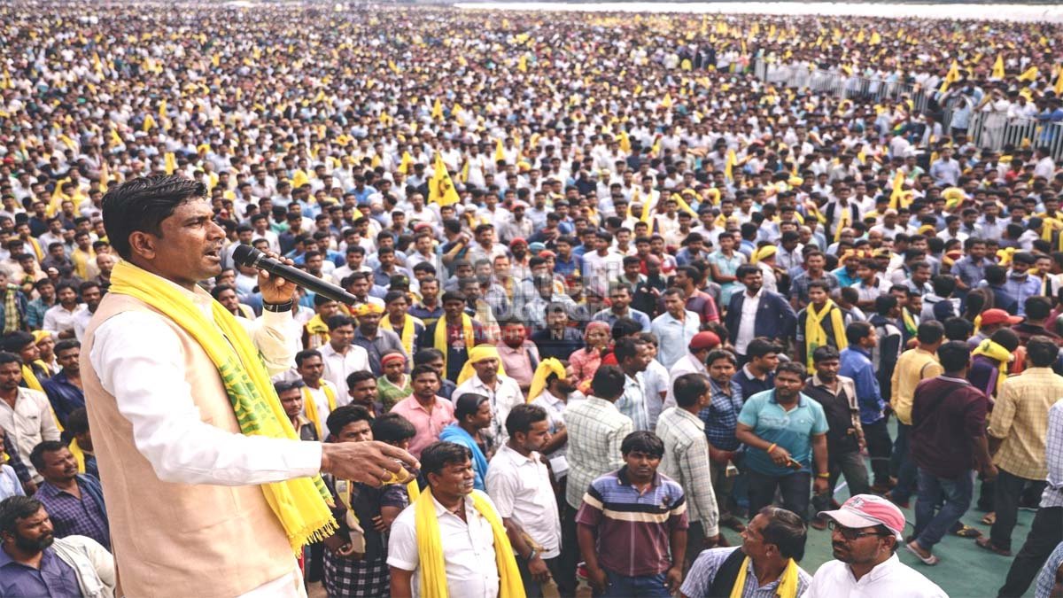 Kudmi community holds large rights rally at Prabhat Tara Ground Kudmi community protest in Ranchi