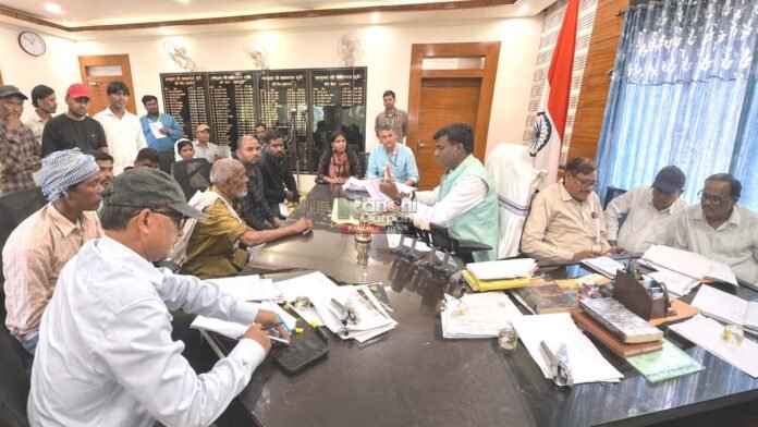 रांची में जनता दरबार मॉडल: दावे बनाम हकीकत, वाकई बदल रही है व्यवस्था? Ranchi administration news Janata Darbar reality check