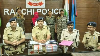जुमार पुल बस स्टैंड के पास 5 लाख का ब्राउन शुगर के साथ महिला गिरफ्तार 10 Ranchi brown sugar seizure